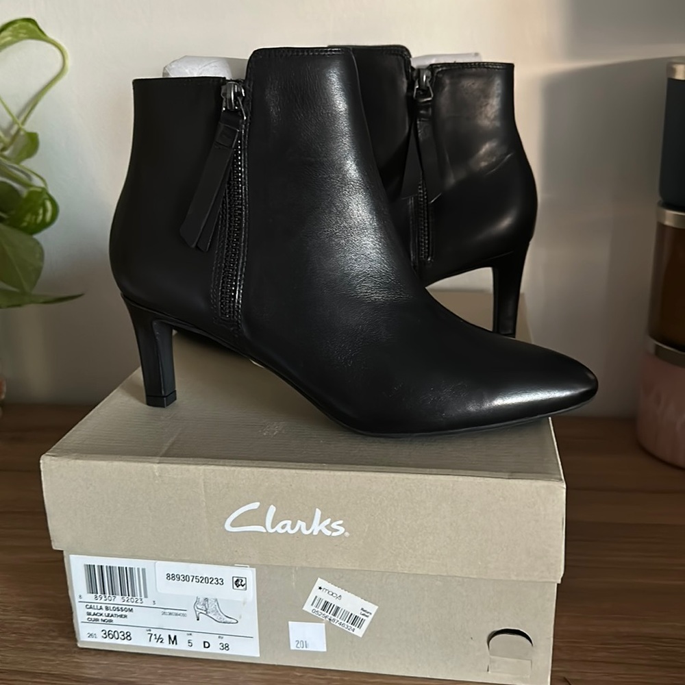 Clarks Calla Blossom boots